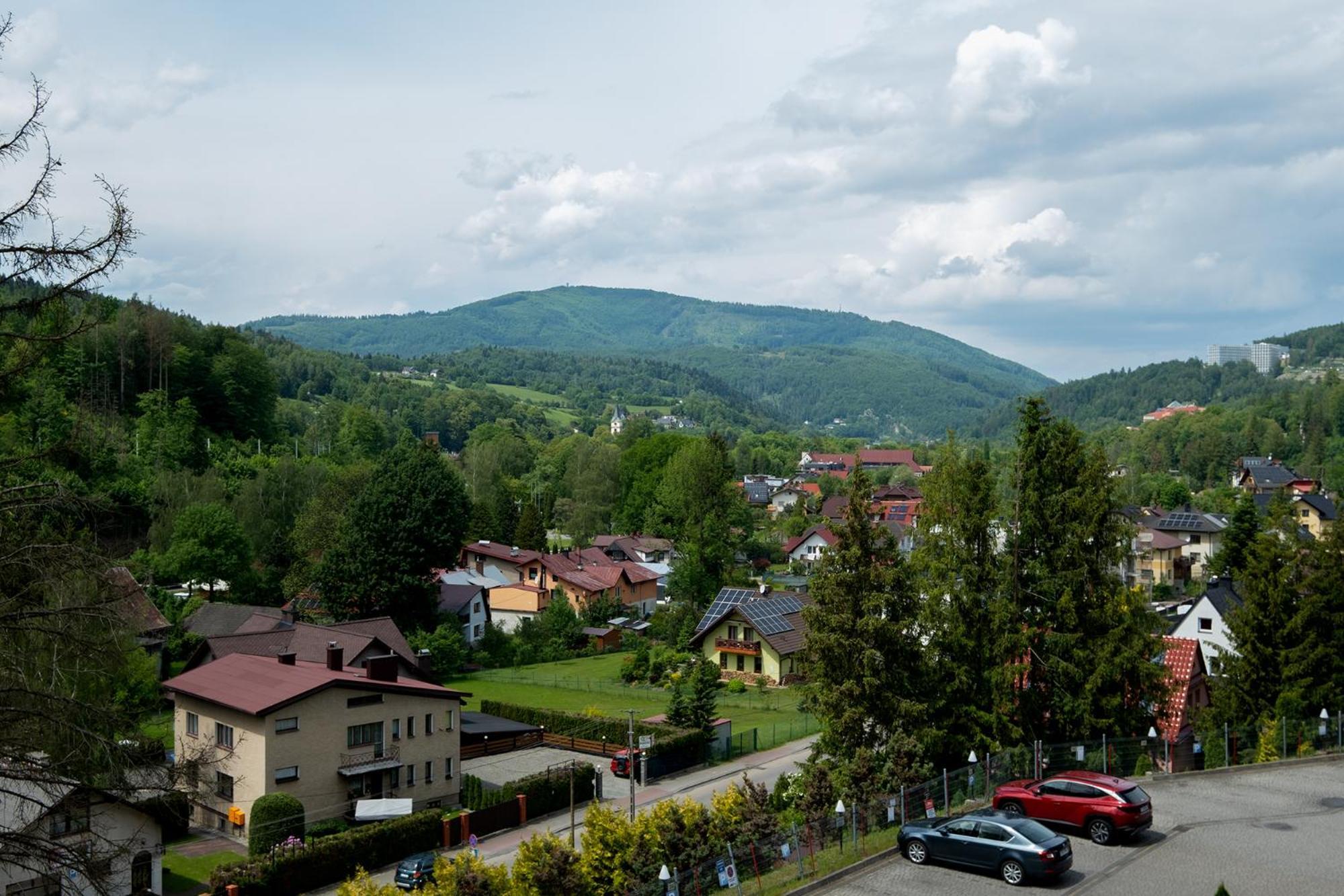 Hotel Jarzebata Wisla Exterior photo